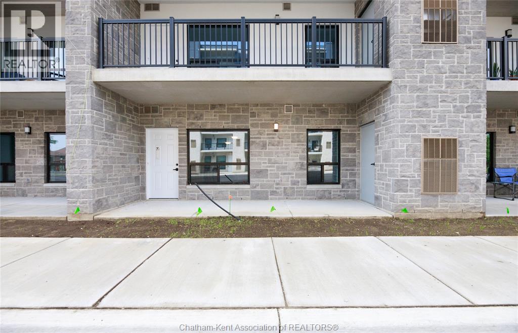 3340 Stella Crescent Unit# 122, Windsor, ON - Outdoor With Exterior
