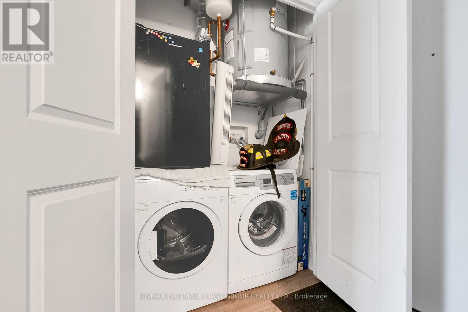 709 - 1900 Simcoe Street N, Oshawa, ON - Indoor Photo Showing Laundry Room