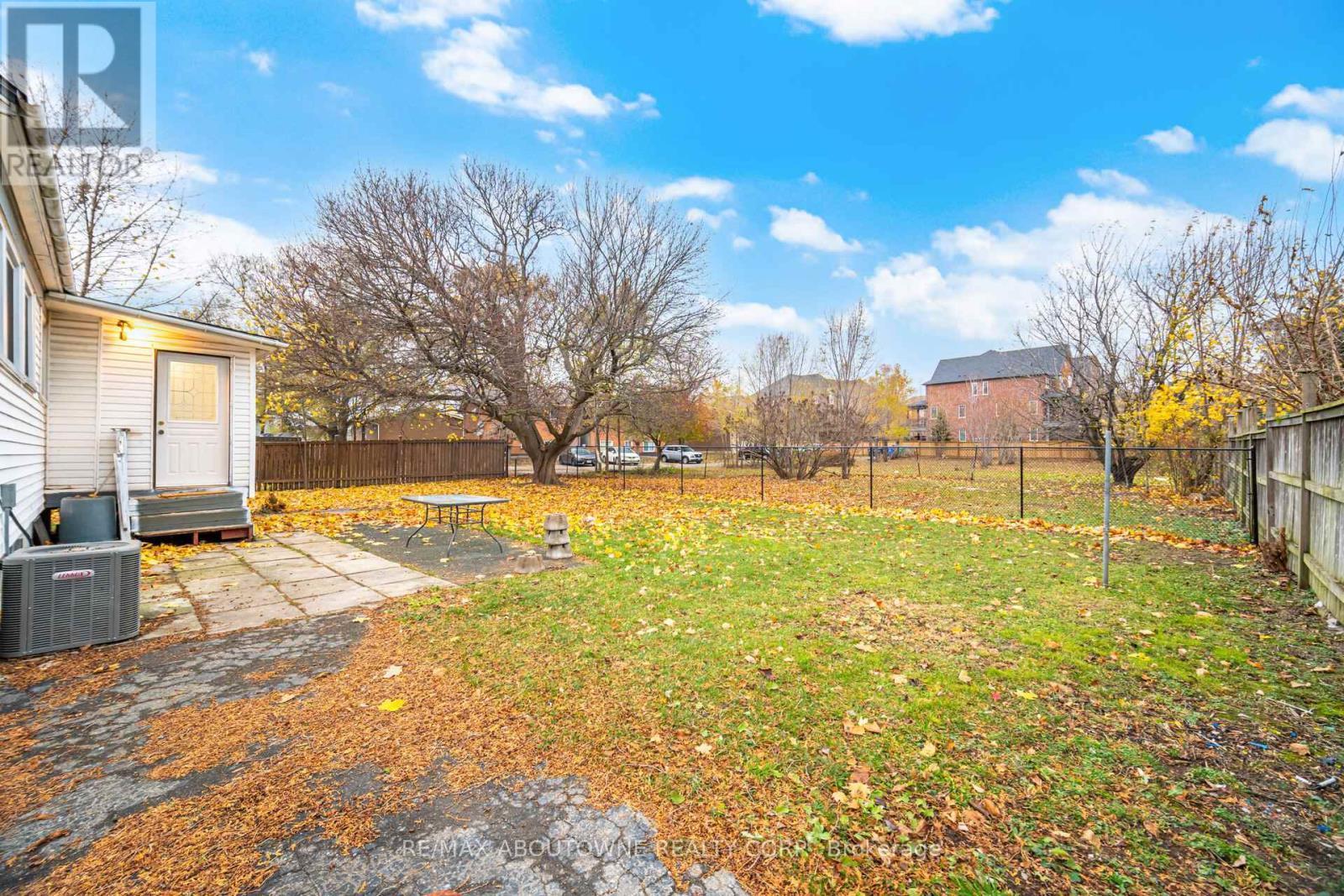 983 Cleta Street, Burlington, ON - Outdoor