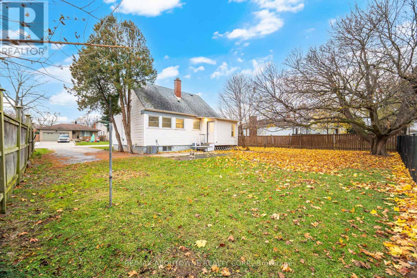 983 Cleta Street, Burlington, ON - Outdoor