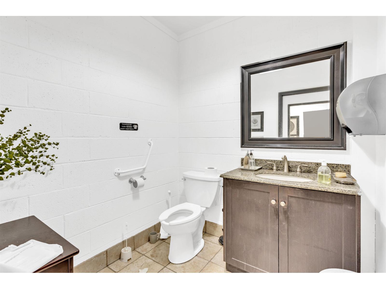 1512 Confidential, Mission, BC