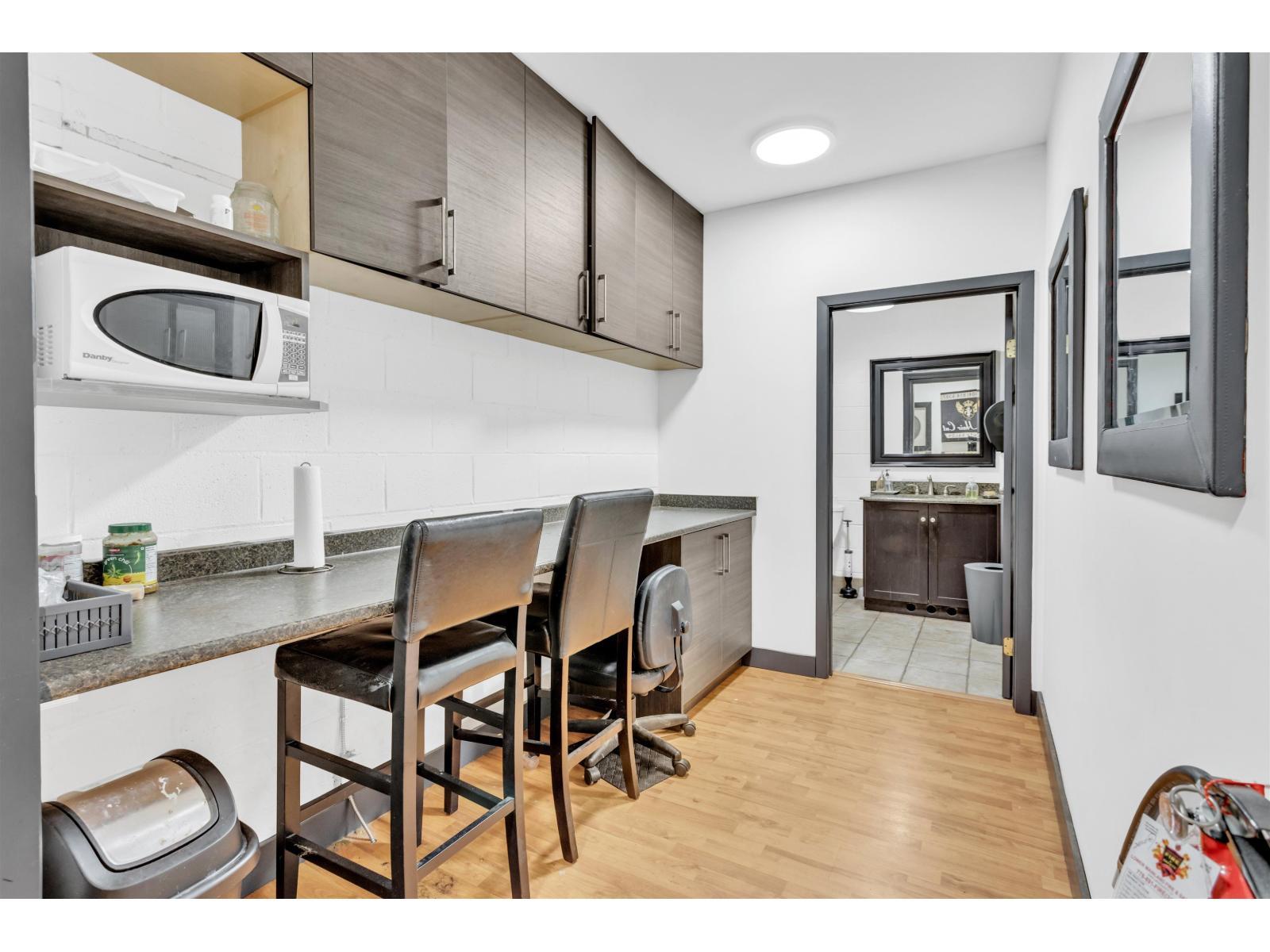 1512 Confidential, Mission, BC