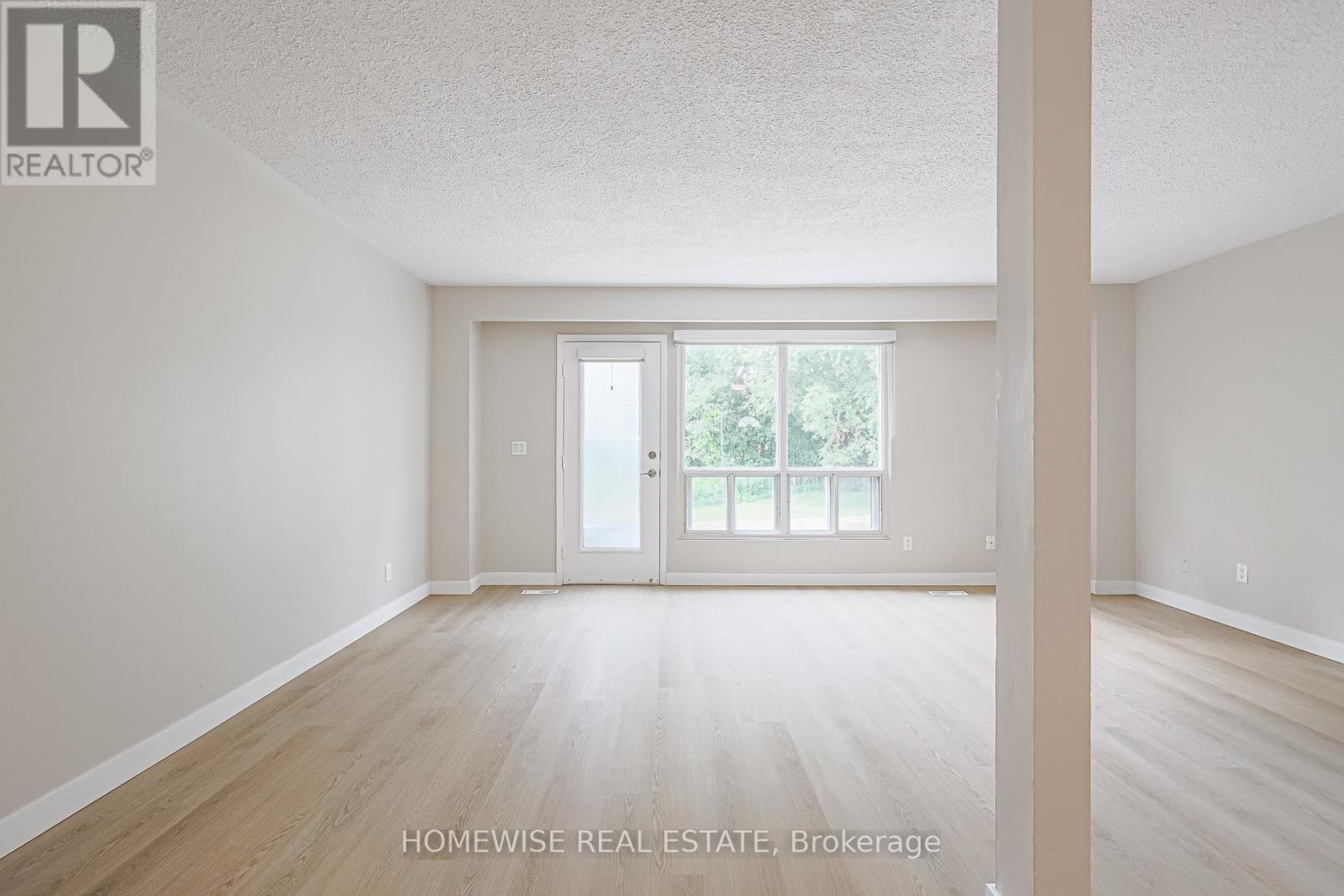 29 - 560 Waverly Street N, Oshawa, ON - Indoor Photo Showing Other Room