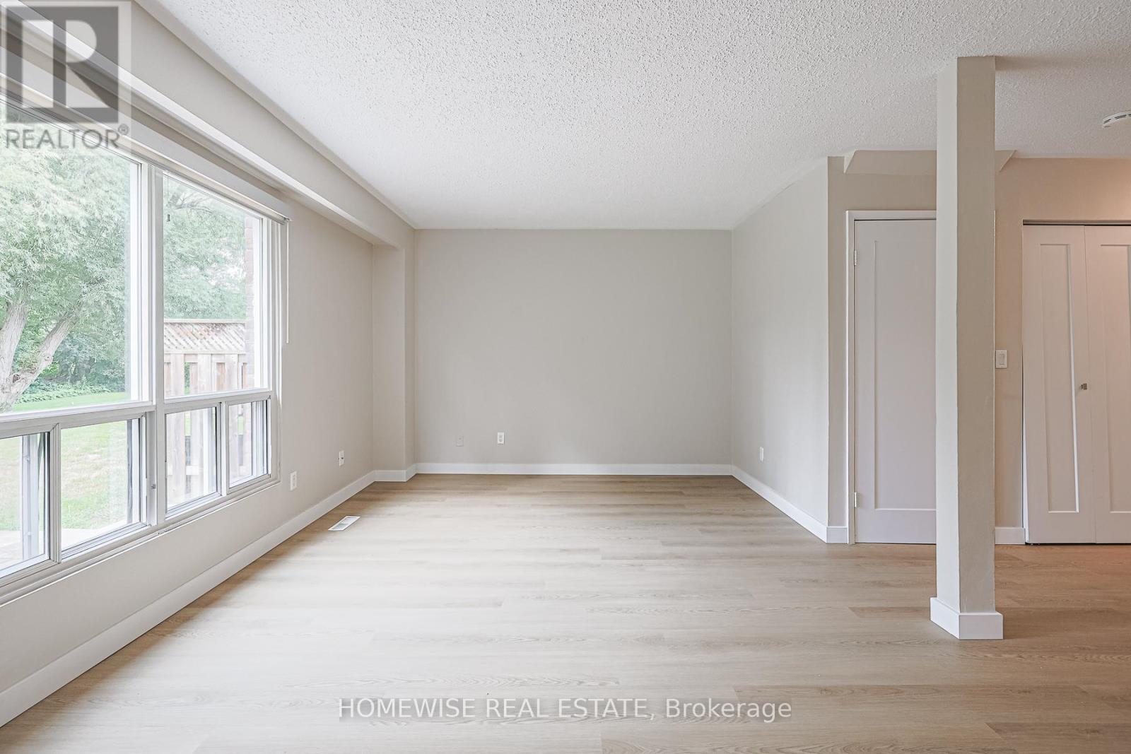 29 - 560 Waverly Street N, Oshawa, ON - Indoor Photo Showing Other Room