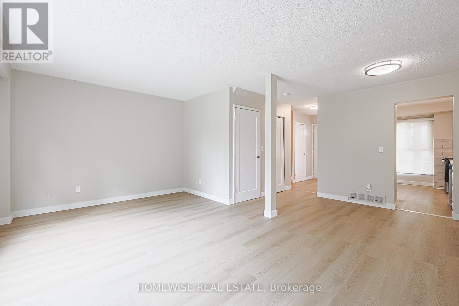 29 - 560 Waverly Street N, Oshawa, ON - Indoor Photo Showing Other Room