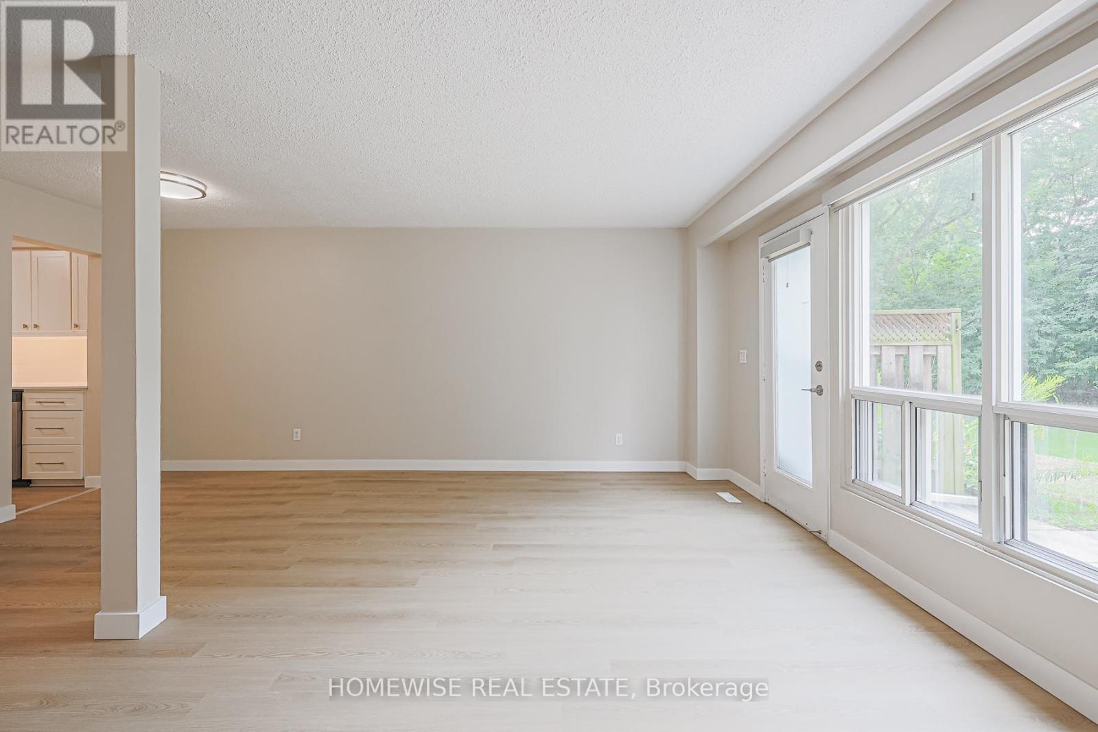 29 - 560 Waverly Street N, Oshawa, ON - Indoor Photo Showing Other Room