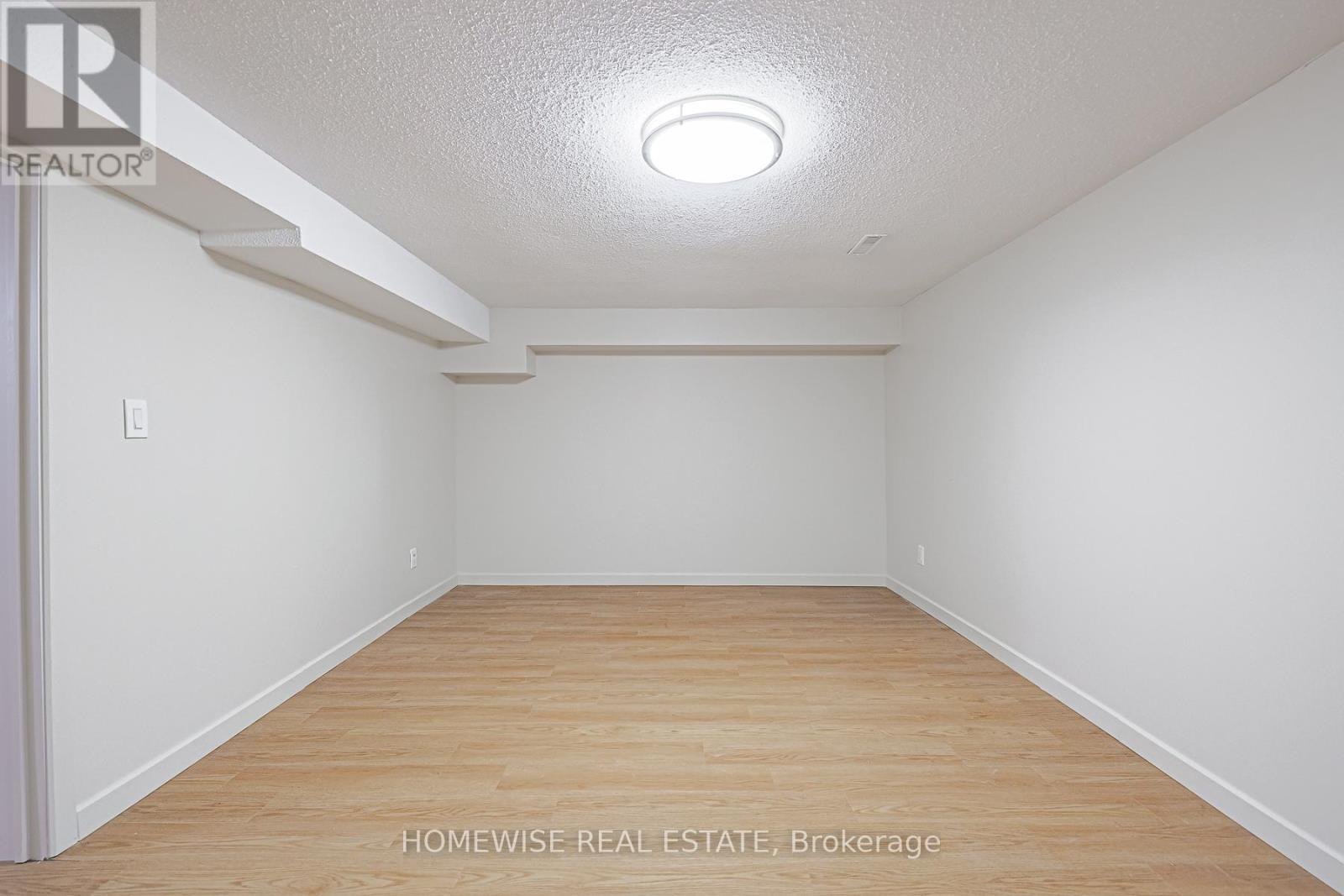 29 - 560 Waverly Street N, Oshawa, ON - Indoor Photo Showing Other Room