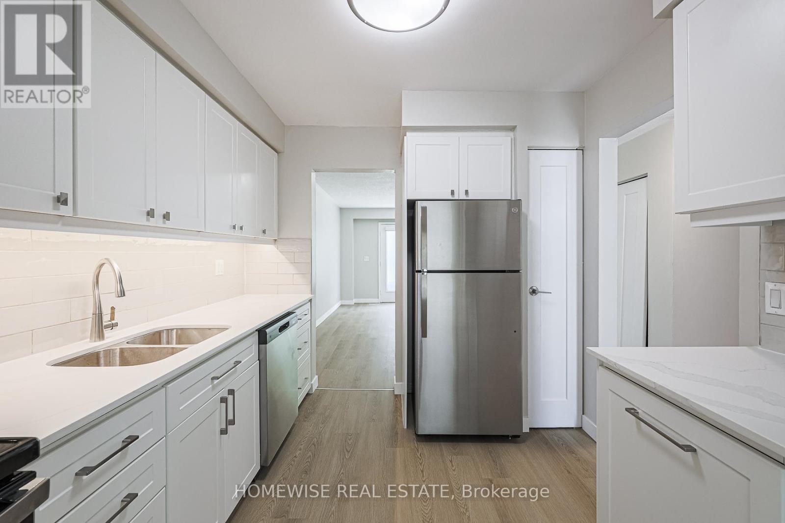 29 - 560 Waverly Street N, Oshawa, ON - Indoor Photo Showing Kitchen With Double Sink
