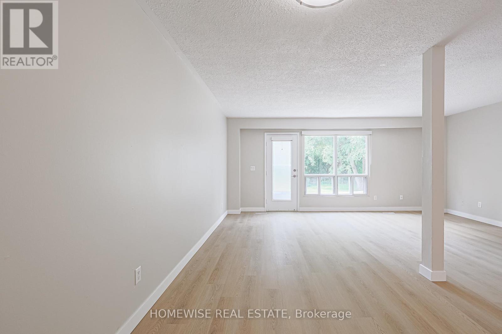 29 - 560 Waverly Street N, Oshawa, ON - Indoor Photo Showing Other Room