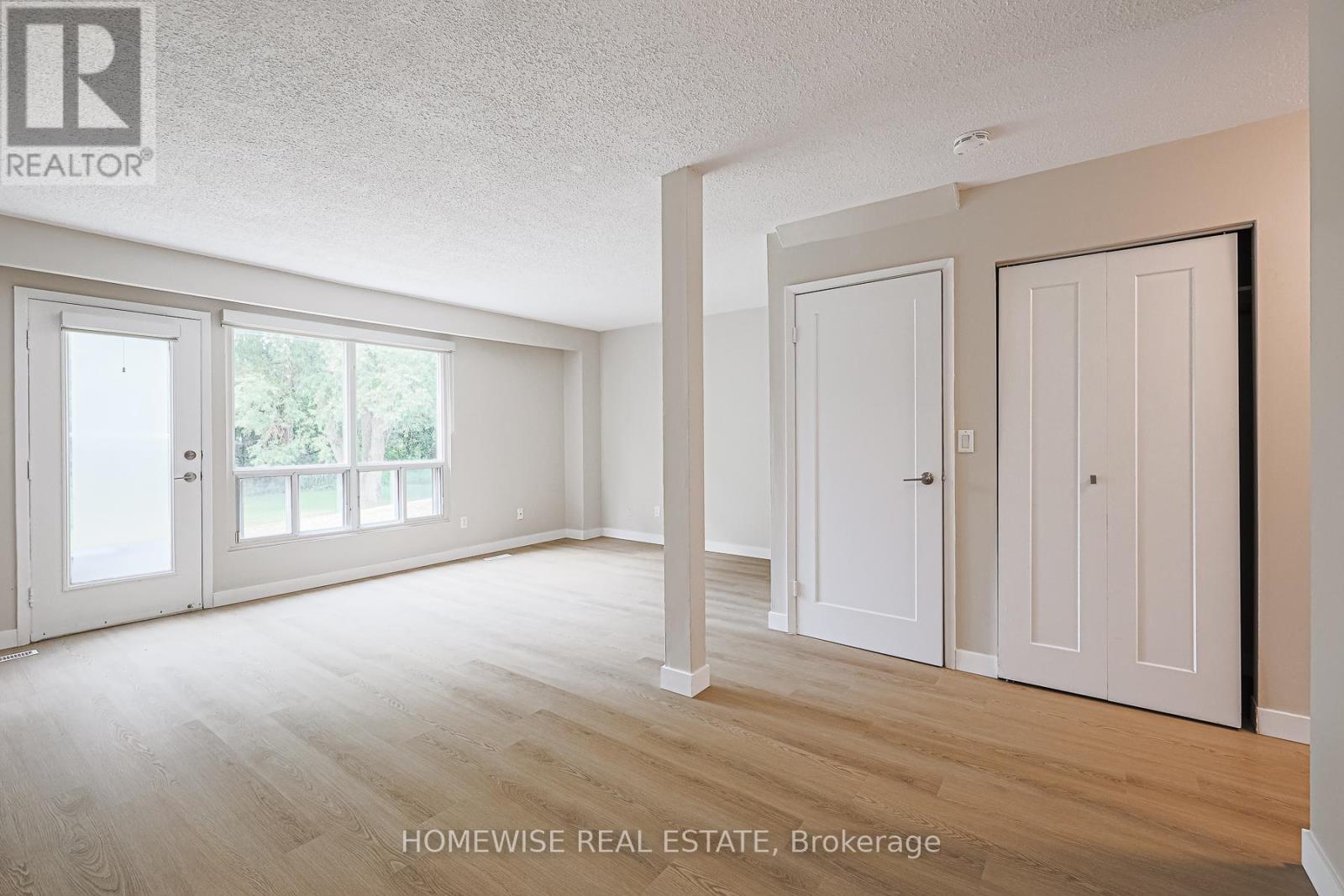 29 - 560 Waverly Street N, Oshawa, ON - Indoor Photo Showing Other Room