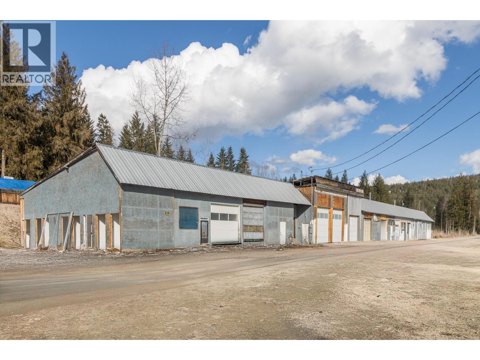 5755 Mellor Frontage Road, Salmon Arm, BC