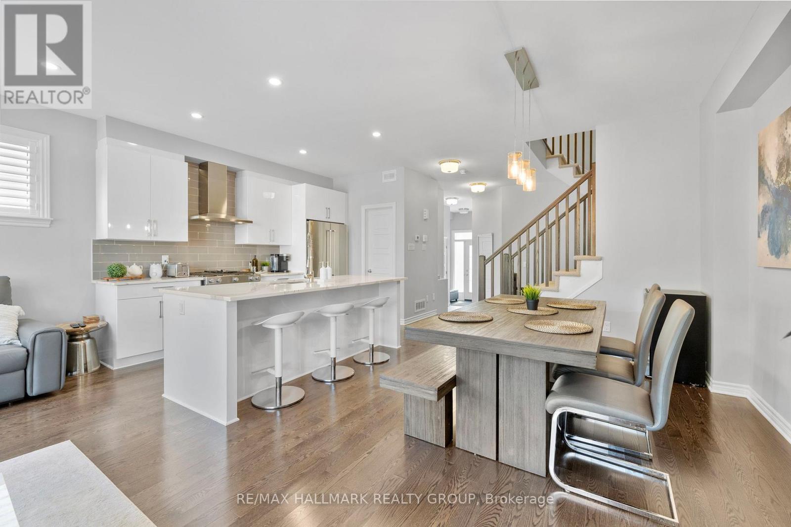 710 Rue Du Cartographe Street, Ottawa, ON - Indoor