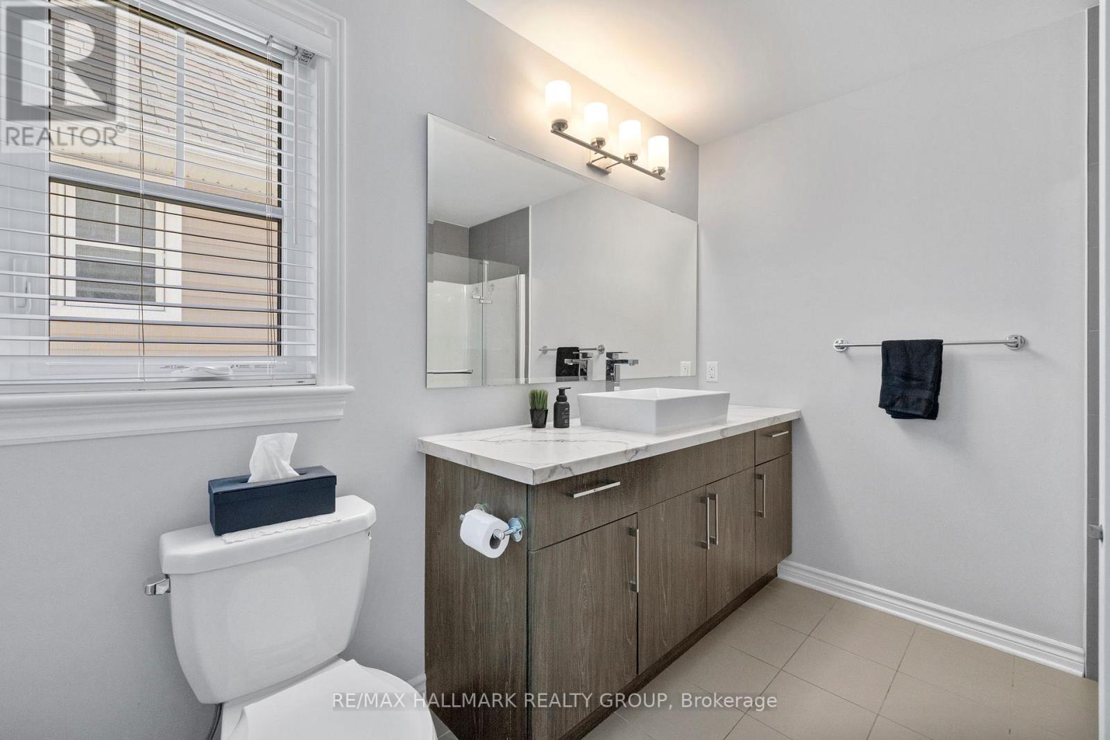 710 Rue Du Cartographe Street, Ottawa, ON - Indoor Photo Showing Bathroom