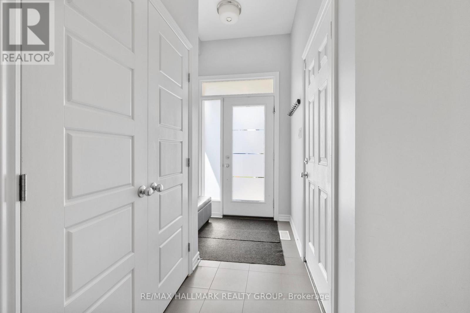 710 Rue Du Cartographe Street, Ottawa, ON - Indoor Photo Showing Other Room