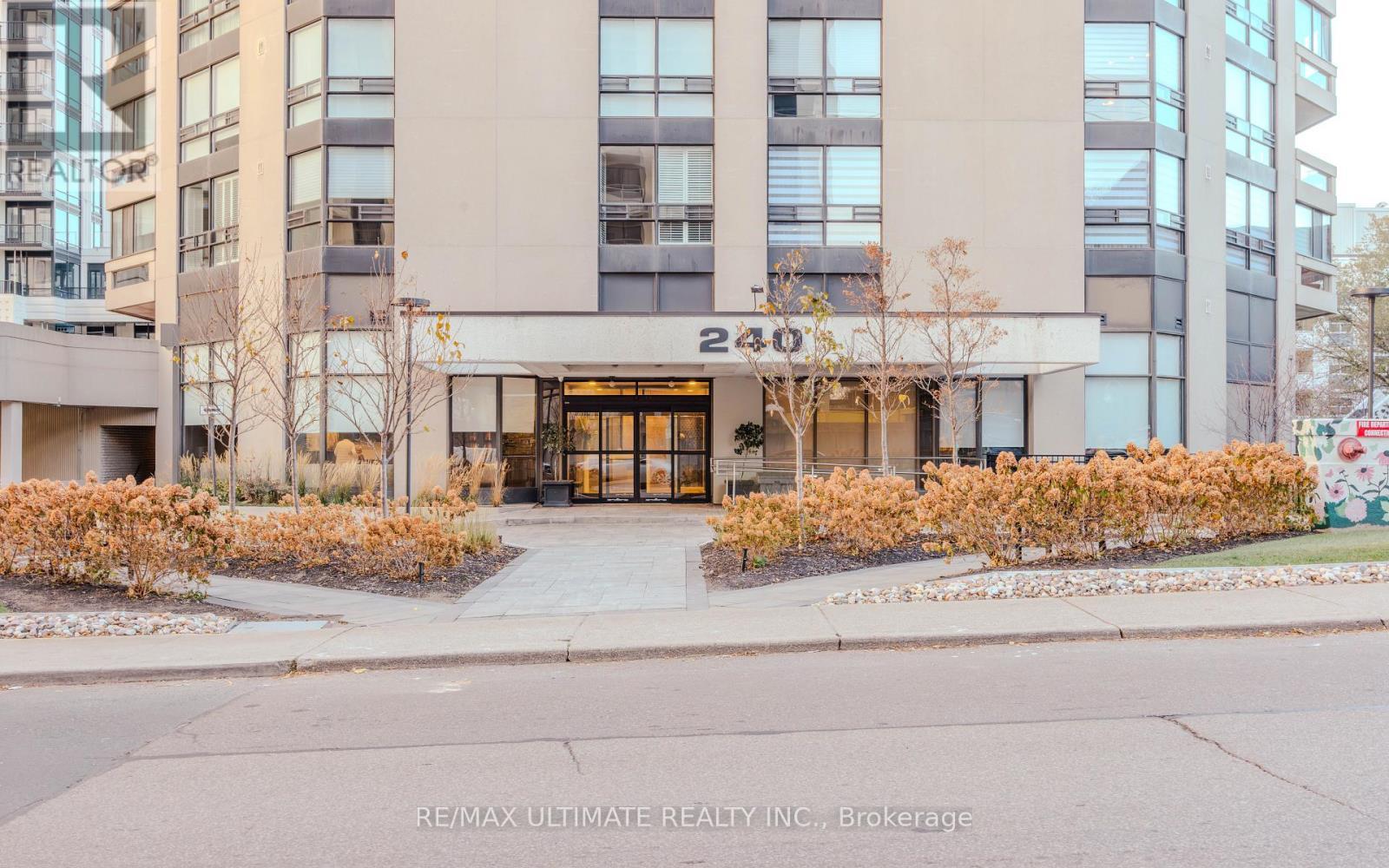 201 - 240 Heath Street W, Toronto, ON - Outdoor