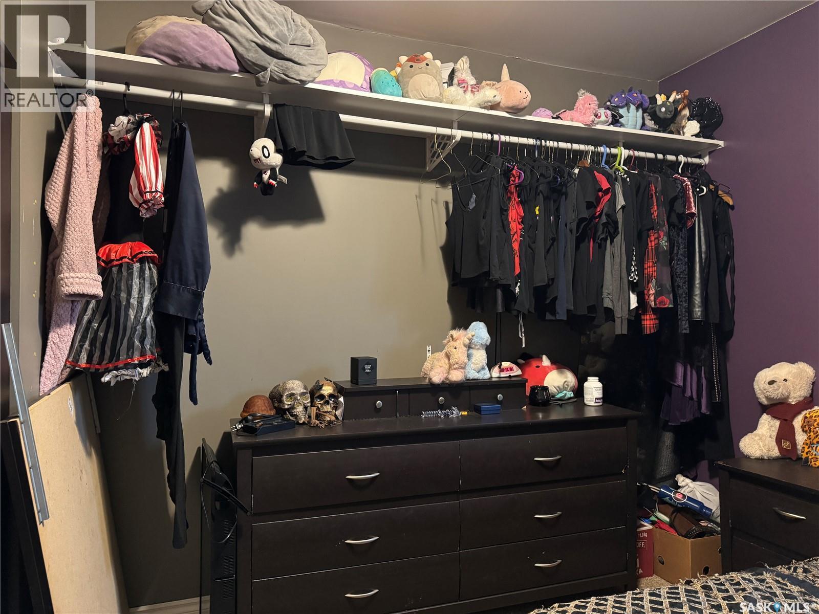 211 8Th Street E, Wynyard, SK - Indoor With Storage