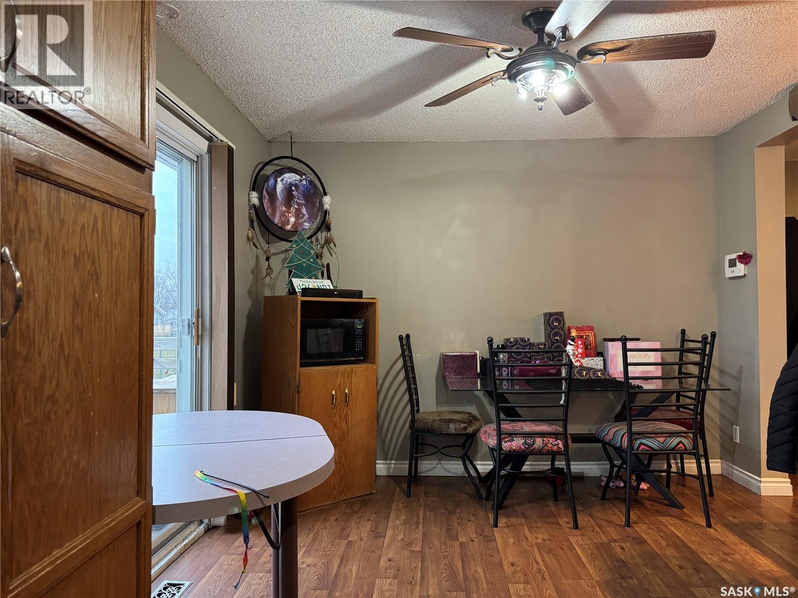 211 8Th Street E, Wynyard, SK - Indoor Photo Showing Dining Room