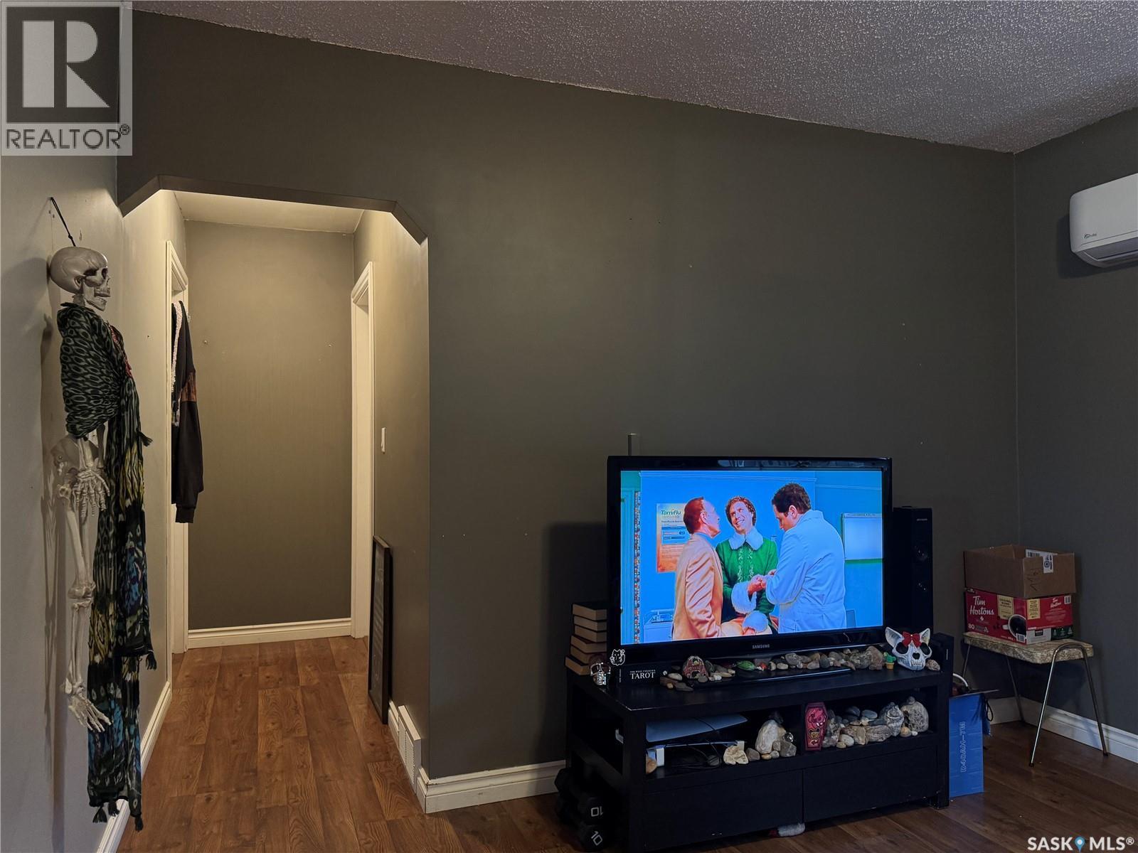 211 8Th Street E, Wynyard, SK - Indoor Photo Showing Bedroom