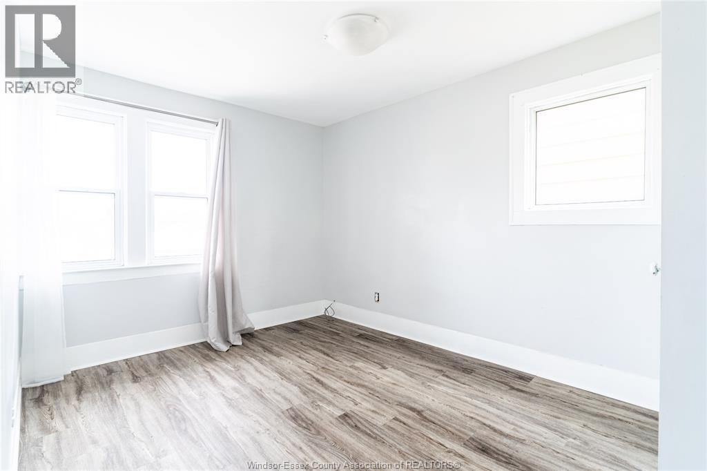357 Josephine Avenue, Windsor, ON - Indoor Photo Showing Other Room