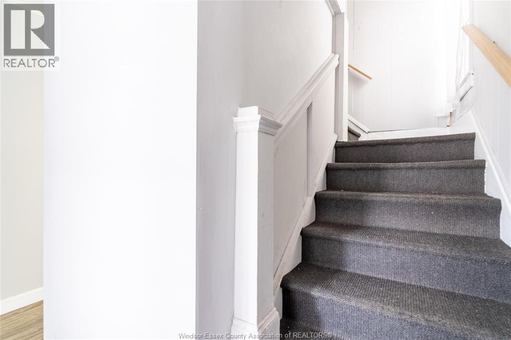 357 Josephine Avenue, Windsor, ON - Indoor Photo Showing Other Room