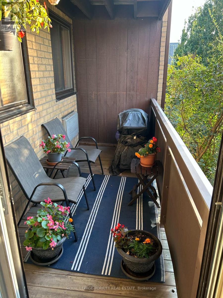 208 - 3835 Lake Shore Boulevard W, Toronto, ON - Outdoor With Exterior