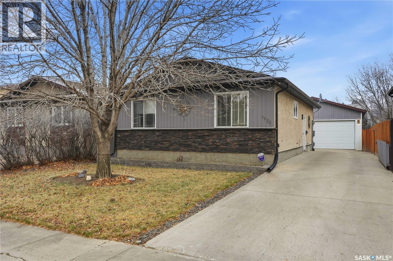 1122 Ferguson Crescent, Regina, SK - Outdoor