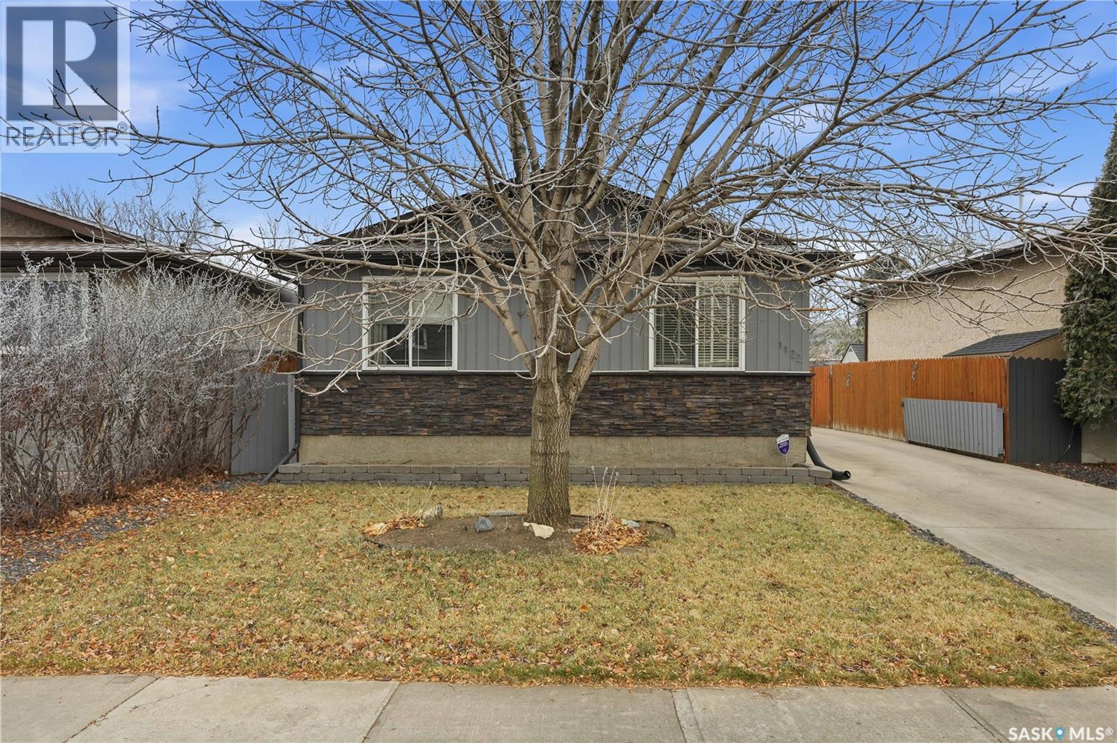 1122 Ferguson Crescent, Regina, SK - Outdoor