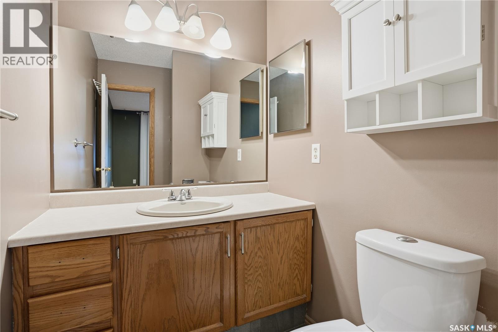 1122 Ferguson Crescent, Regina, SK - Indoor Photo Showing Bathroom