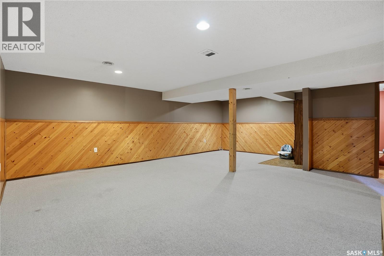 1122 Ferguson Crescent, Regina, SK - Indoor