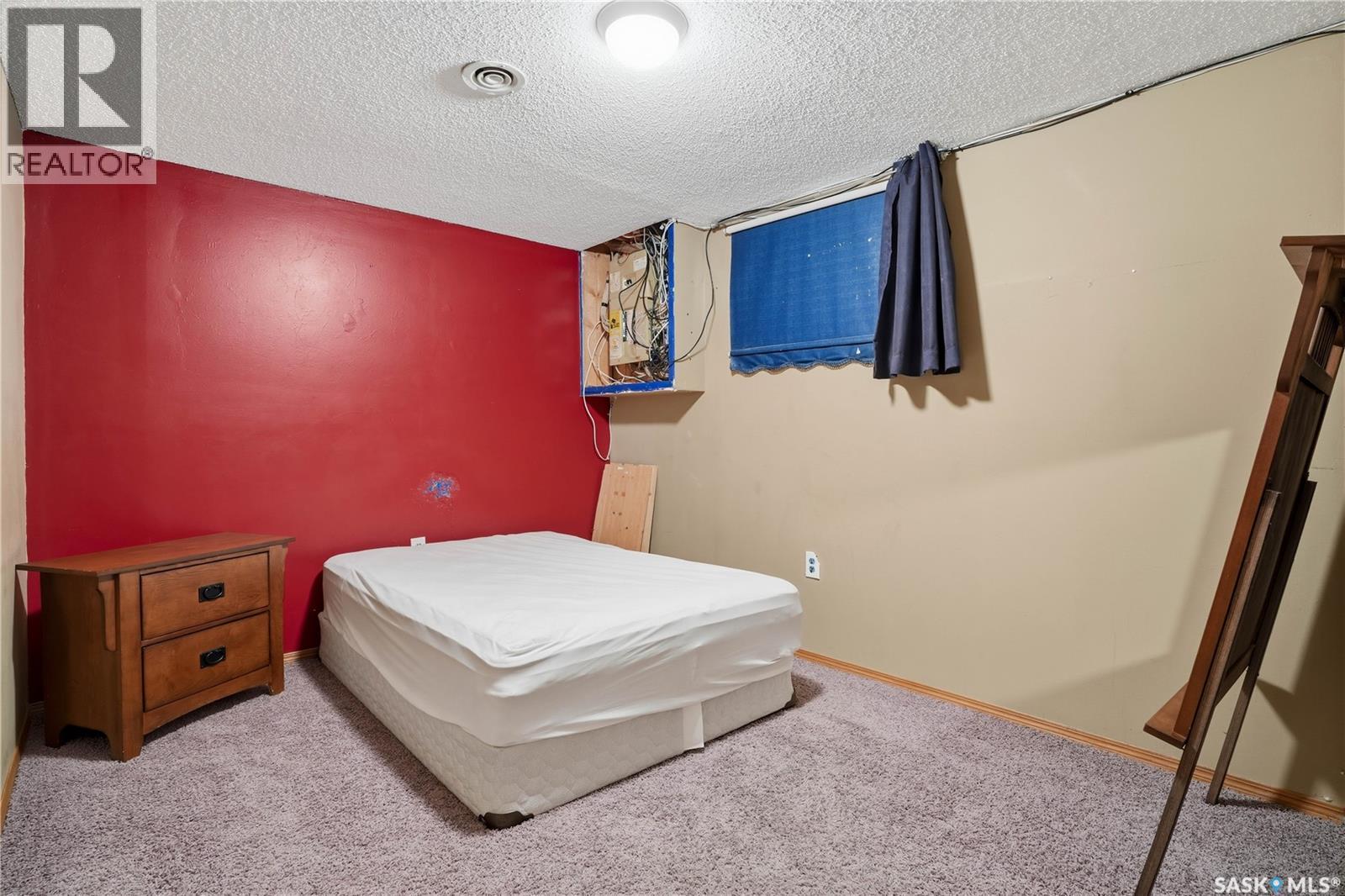 1122 Ferguson Crescent, Regina, SK - Indoor Photo Showing Bedroom