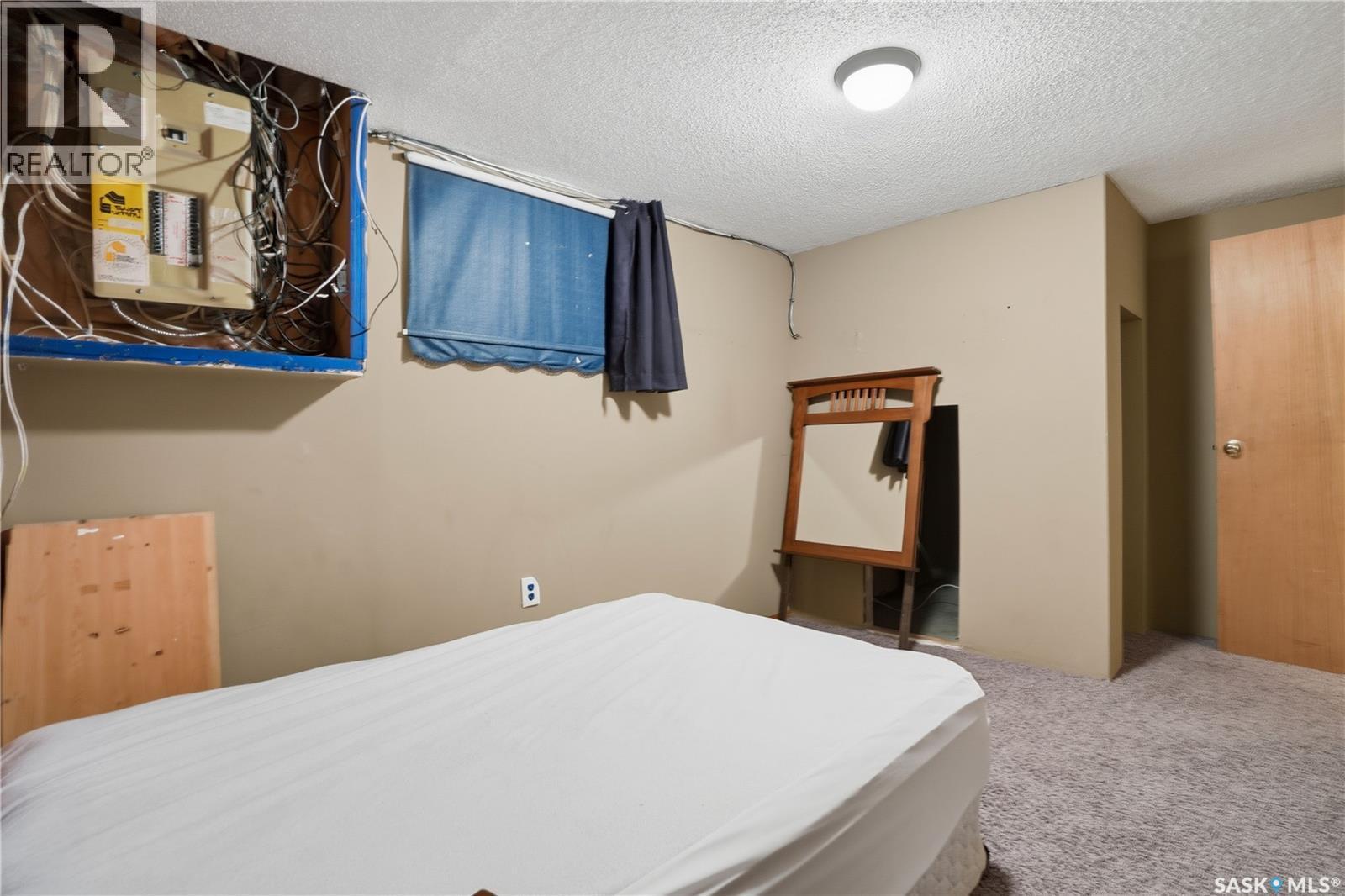 1122 Ferguson Crescent, Regina, SK - Indoor Photo Showing Bedroom