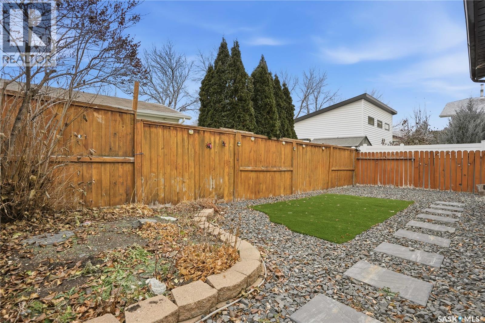 1122 Ferguson Crescent, Regina, SK - Outdoor