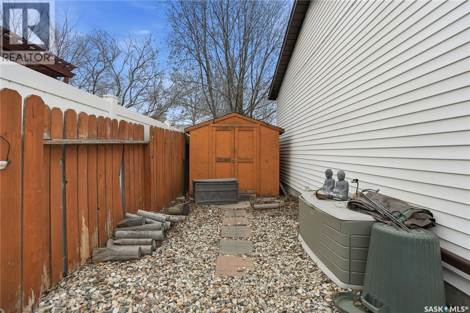 1122 Ferguson Crescent, Regina, SK - Outdoor With Exterior