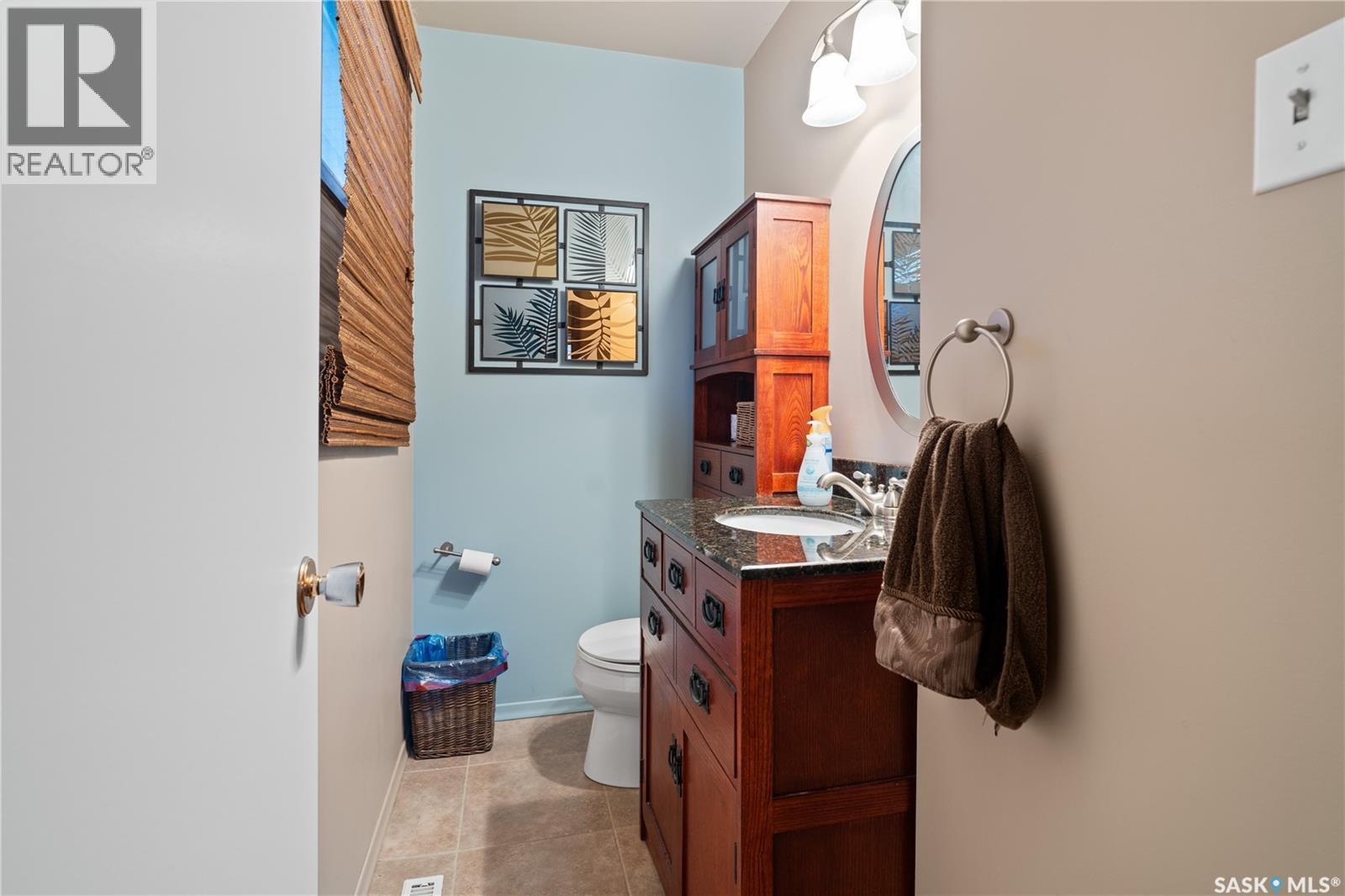 182 Scarth Street N, Regina, SK - Indoor