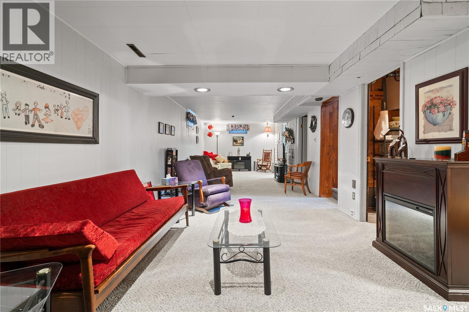 182 Scarth Street N, Regina, SK - Indoor