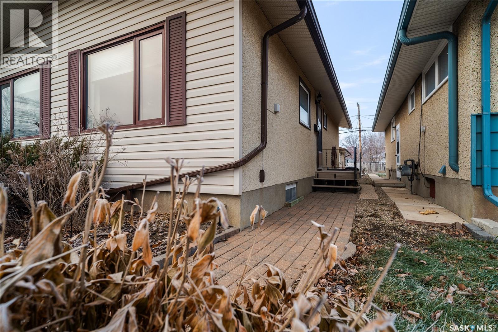 182 Scarth Street N, Regina, SK - Outdoor