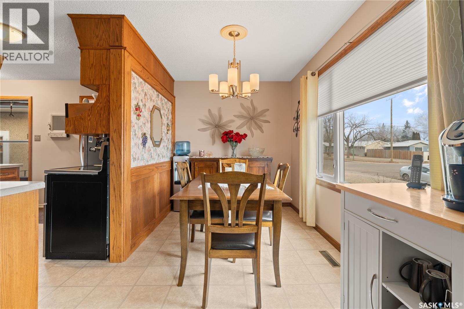 182 Scarth Street N, Regina, SK - Indoor Photo Showing Dining Room