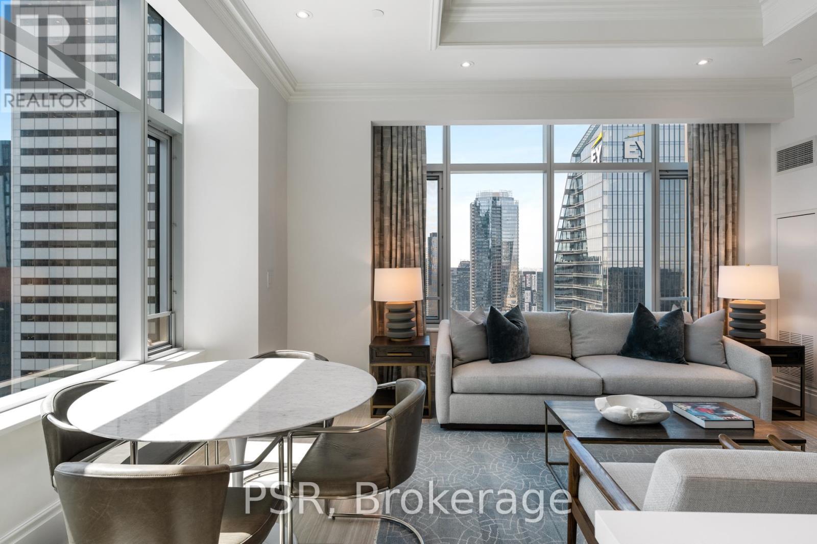 3605 - 311 Bay Street, Toronto, ON - Indoor Photo Showing Living Room