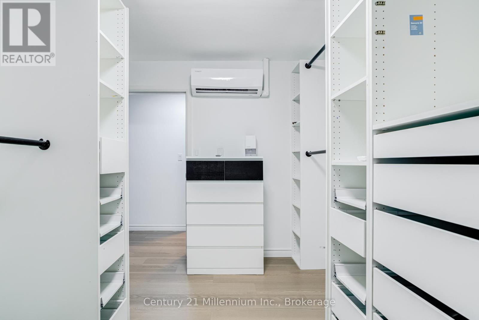 1025 West Road, Northern Bruce Peninsula, ON - Indoor