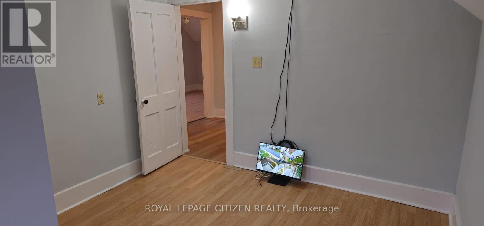 92 Mill Street W, Greater Napanee, ON - Indoor Photo Showing Other Room