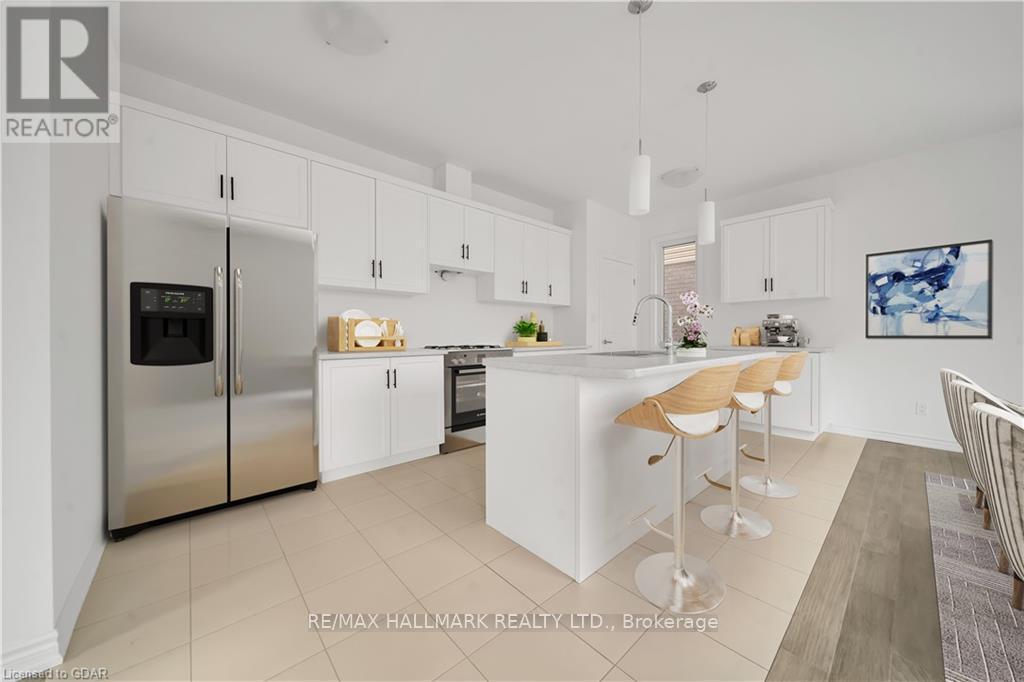 7871 Seabiscuit Drive, Niagara Falls, ON - Indoor Photo Showing Kitchen With Upgraded Kitchen