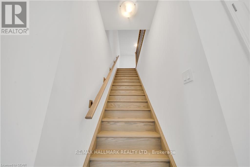 7871 Seabiscuit Drive, Niagara Falls, ON - Indoor Photo Showing Other Room