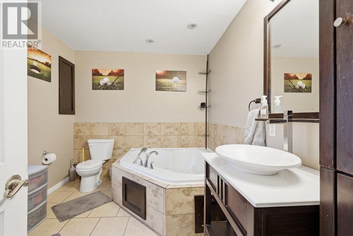 22275 Highway 17, Iron Bridge, ON - Indoor Photo Showing Bathroom