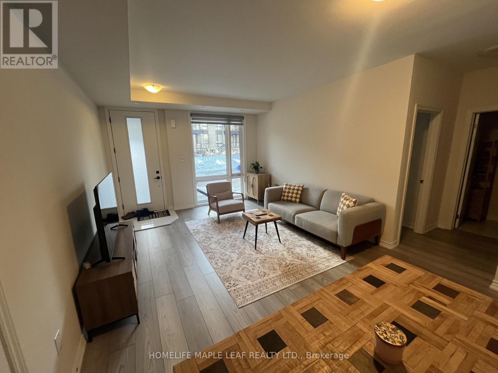 46 - 45 Knotsberry Circle, Brampton, ON - Indoor Photo Showing Living Room