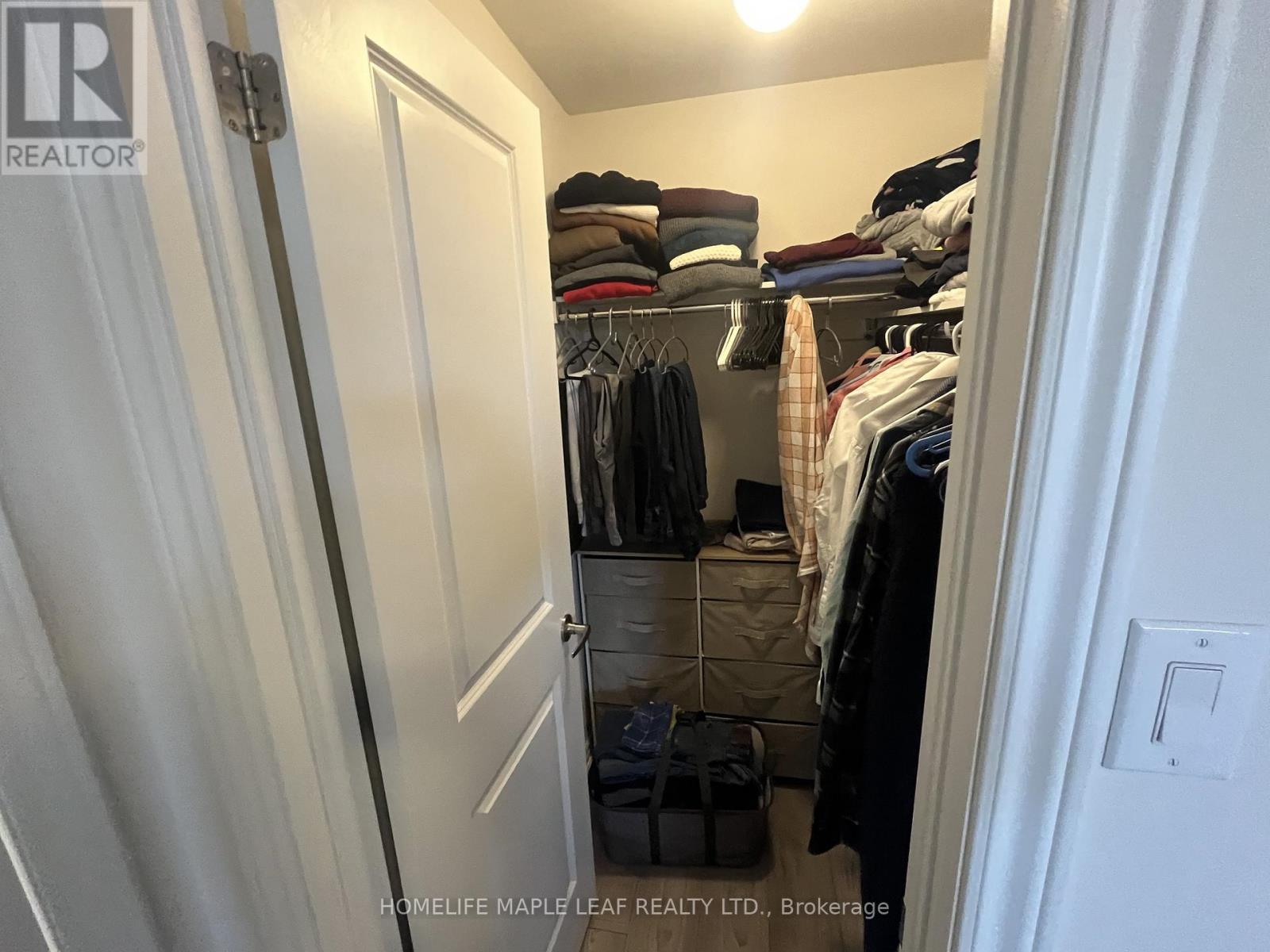 46 - 45 Knotsberry Circle, Brampton, ON - Indoor