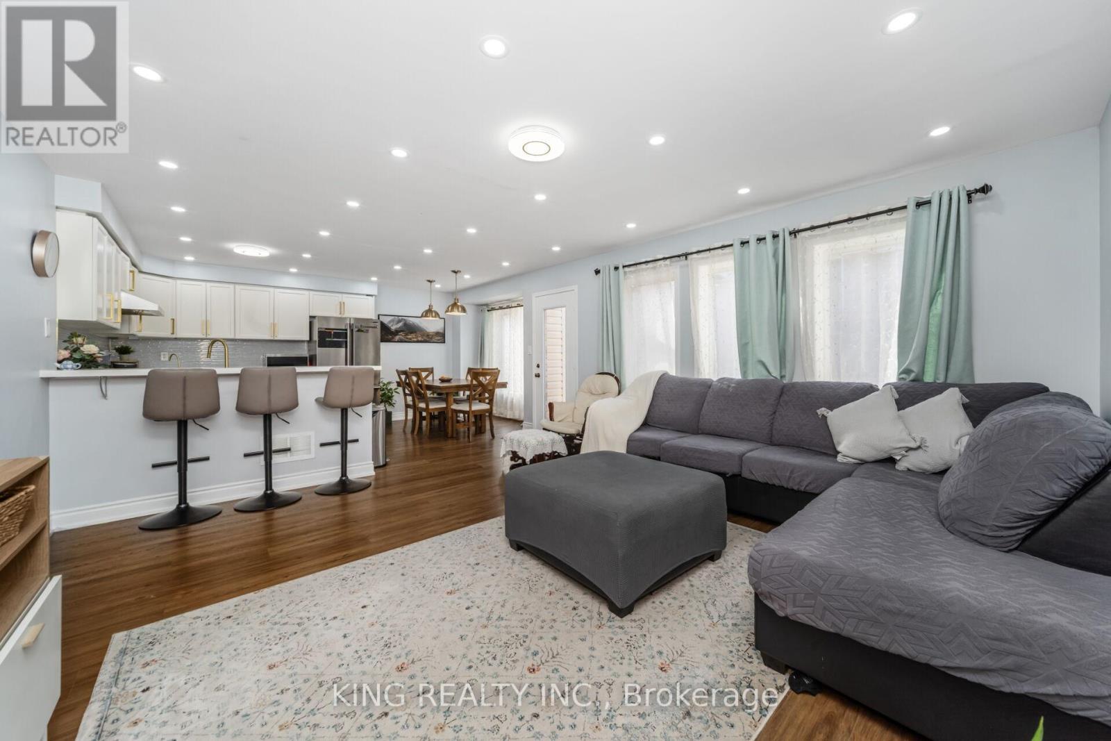87 Fletcher Circle, Cambridge, ON - Indoor Photo Showing Living Room