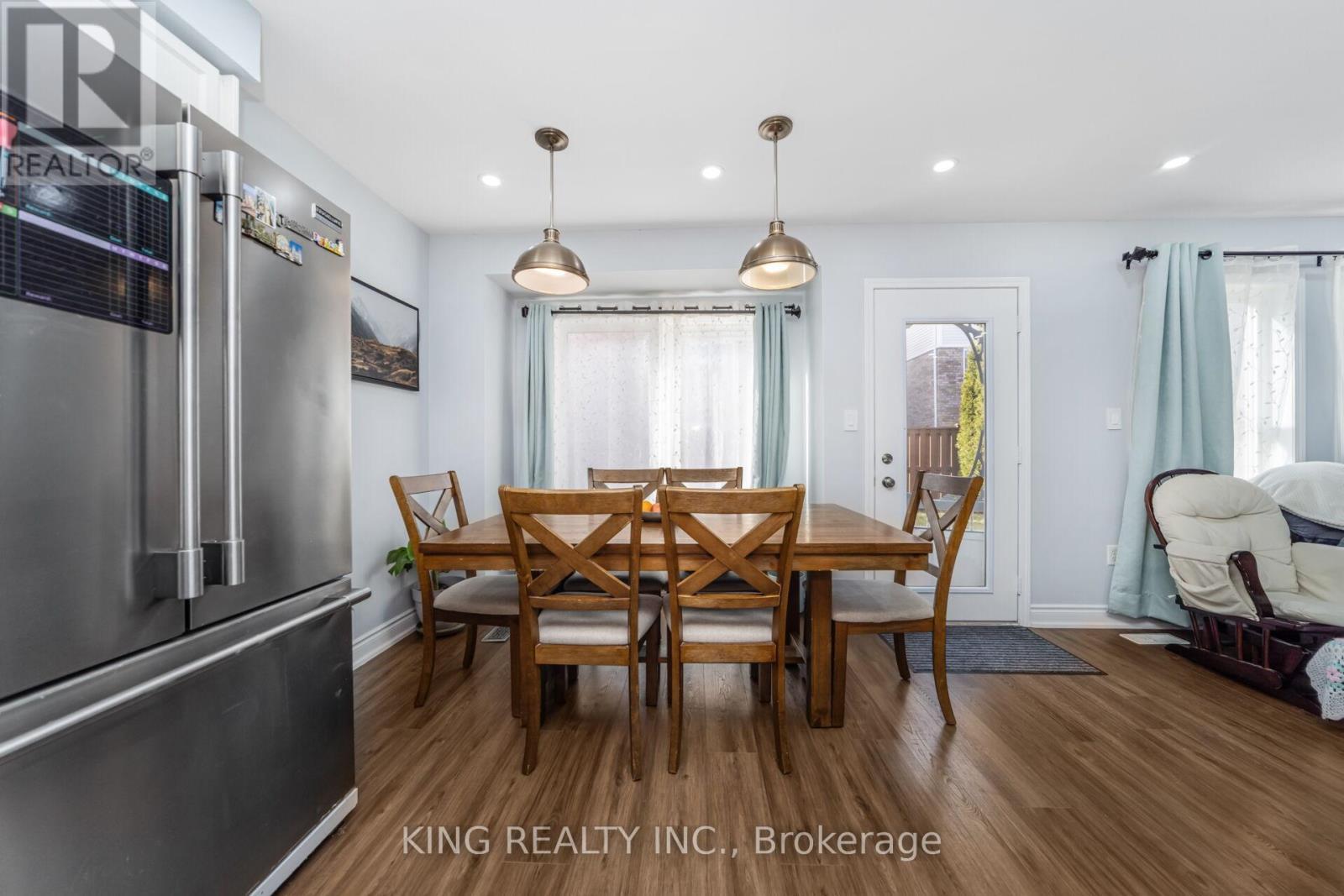 87 Fletcher Circle, Cambridge, ON - Indoor Photo Showing Dining Room
