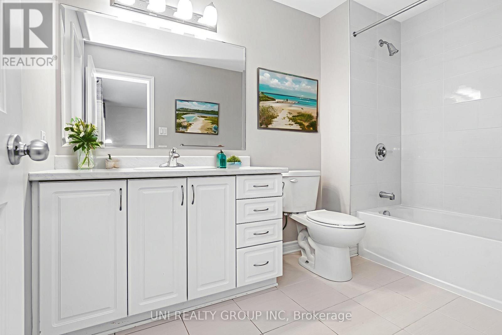715 Decoeur Drive, Ottawa, ON - Indoor Photo Showing Bathroom