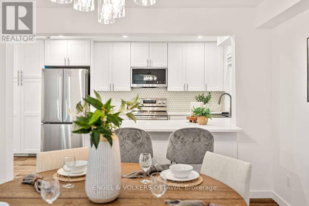 12 Bayside Private, Ottawa, ON