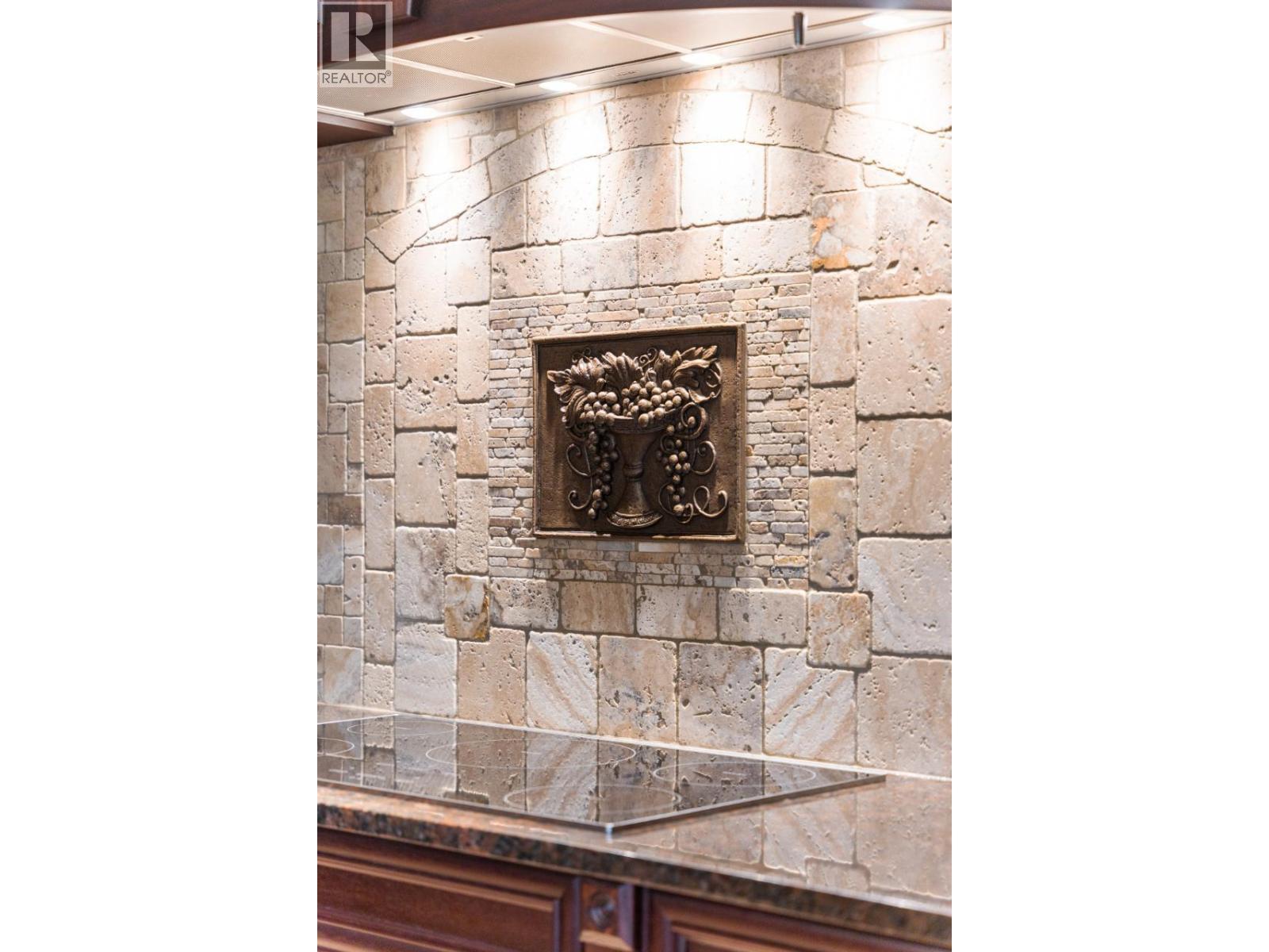 1480 Nighthawk Drive, Castlegar, BC - Indoor Photo Showing Other Room With Fireplace